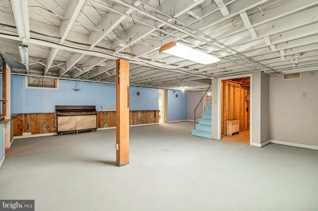 6112 LINGLESTOWN RD, Harrisburg, PA 17112