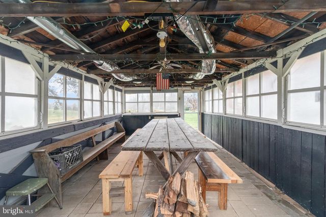 6112 LINGLESTOWN RD, Harrisburg, PA 17112