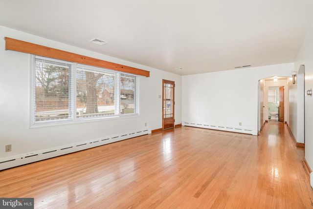 6112 LINGLESTOWN RD, Harrisburg, PA 17112