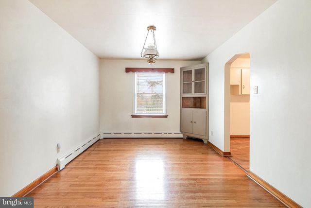 6112 LINGLESTOWN RD, Harrisburg, PA 17112