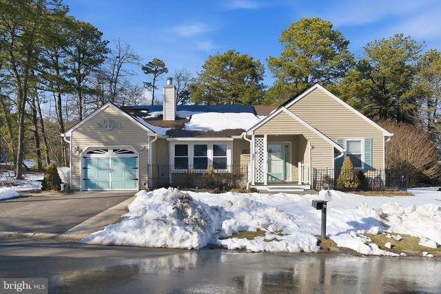 27 AMESBURY RD RD, Manchester Twp, NJ 08759