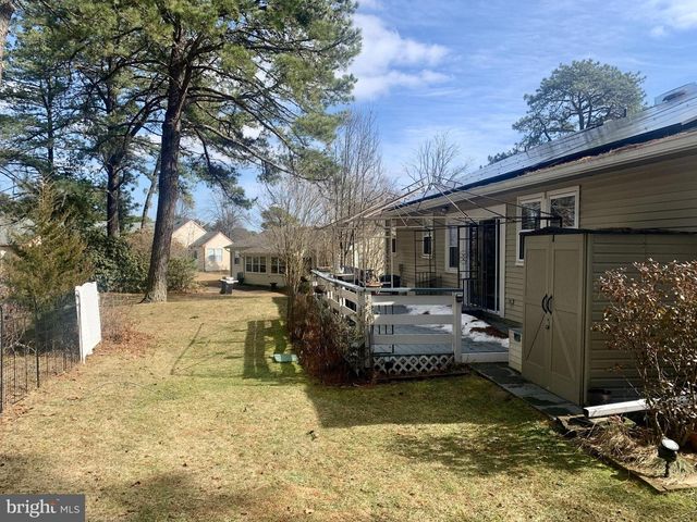 27 AMESBURY RD RD, Manchester Twp, NJ 08759