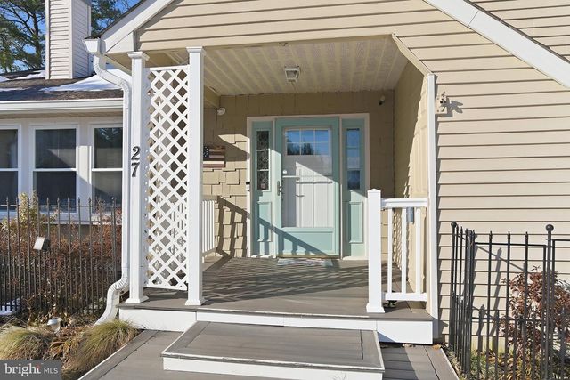 27 AMESBURY RD RD, Manchester Twp, NJ 08759