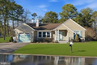 27 AMESBURY RD RD, Manchester Twp, NJ 08759