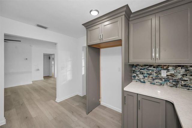 406 ORCHID LANE, Palm Harbor, FL 34683