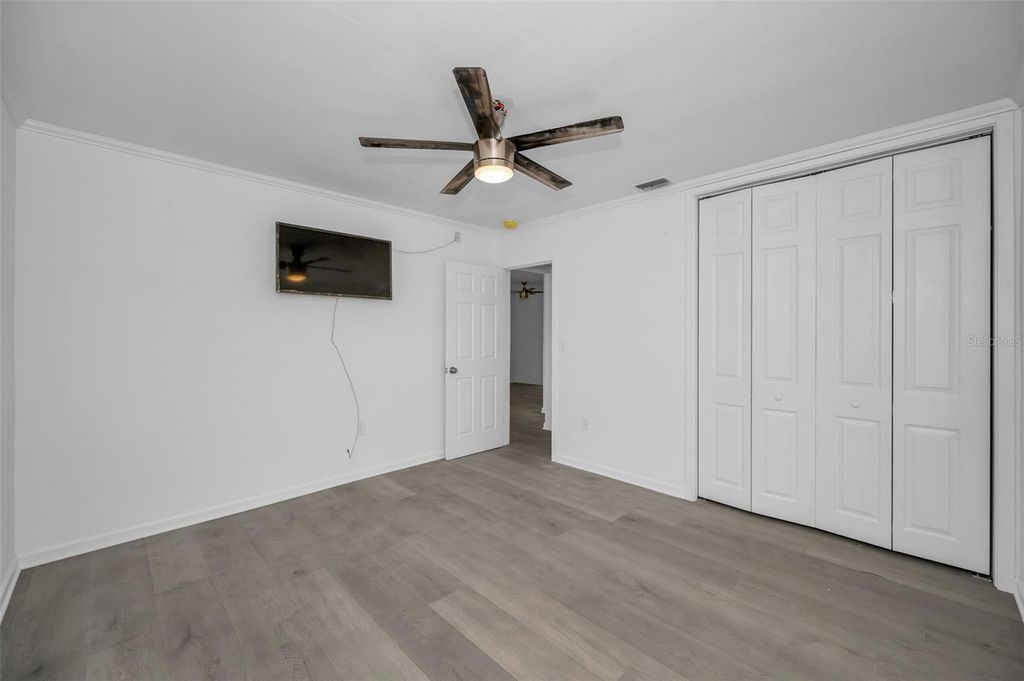 Image 15 of property listing at 406 ORCHID LANE, Palm Harbor, FL 34683