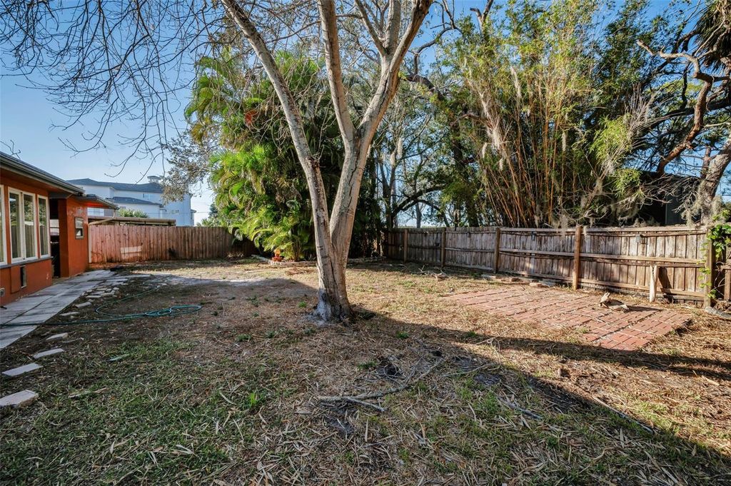Image 24 of property listing at 406 ORCHID LANE, Palm Harbor, FL 34683