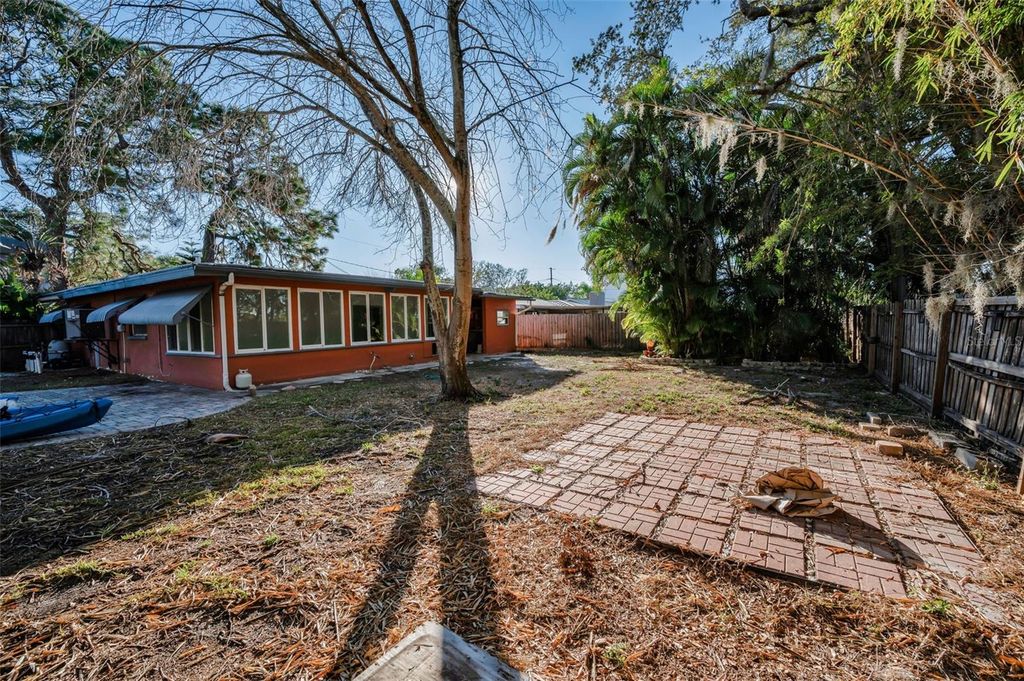 Image 25 of property listing at 406 ORCHID LANE, Palm Harbor, FL 34683