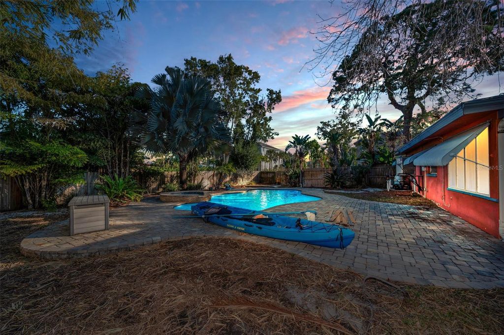 Image 28 of property listing at 406 ORCHID LANE, Palm Harbor, FL 34683