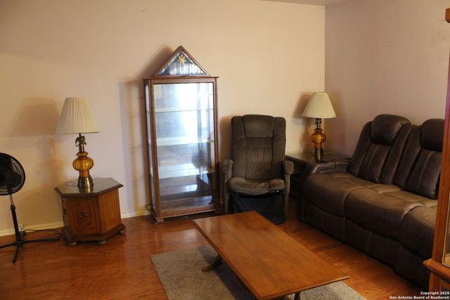 5906 Gabor, San Antonio, TX 78240