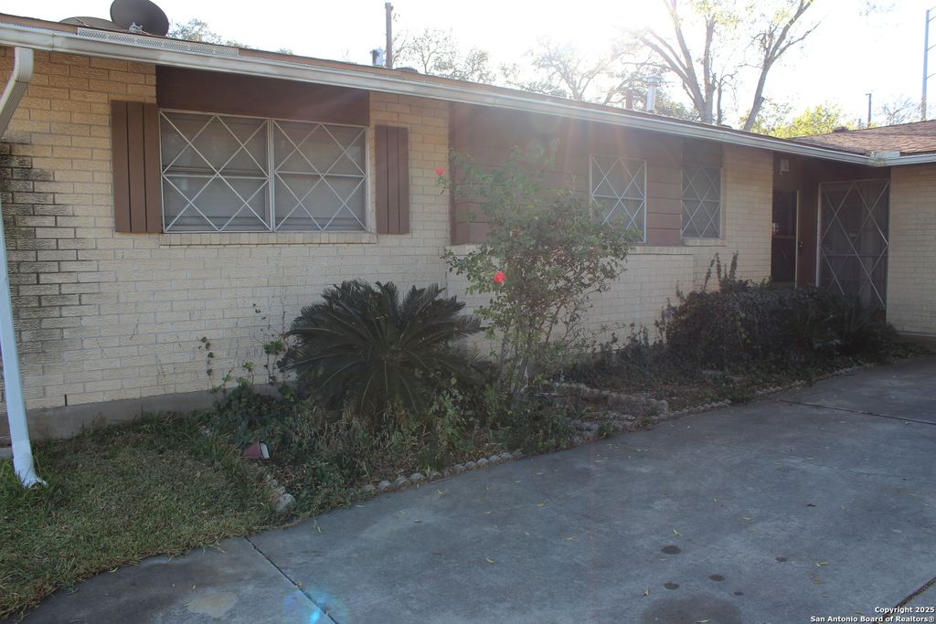 5906 Gabor, San Antonio, TX 78240