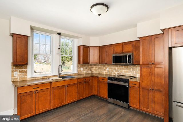 274 MCADOO AVE, Hamilton, NJ 08619