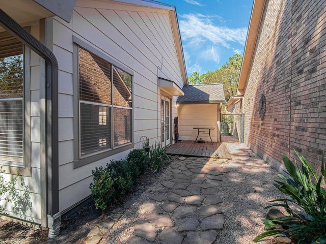 4318 Pinewood Park Drive, Kingwood, TX 77345