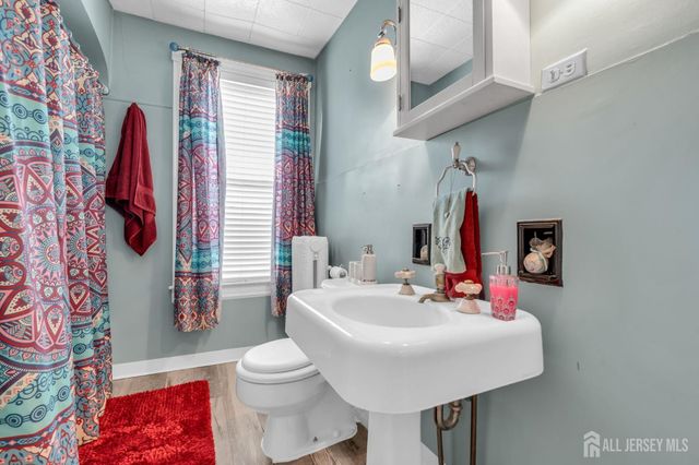732 State Route 57, Greenwich, NJ 08886