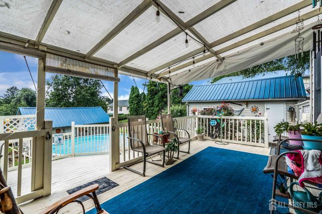 732 State Route 57, Greenwich, NJ 08886