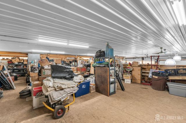 732 State Route 57, Greenwich, NJ 08886