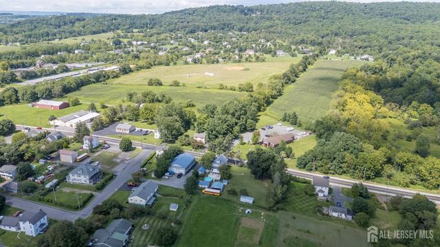732 State Route 57, Greenwich, NJ 08886