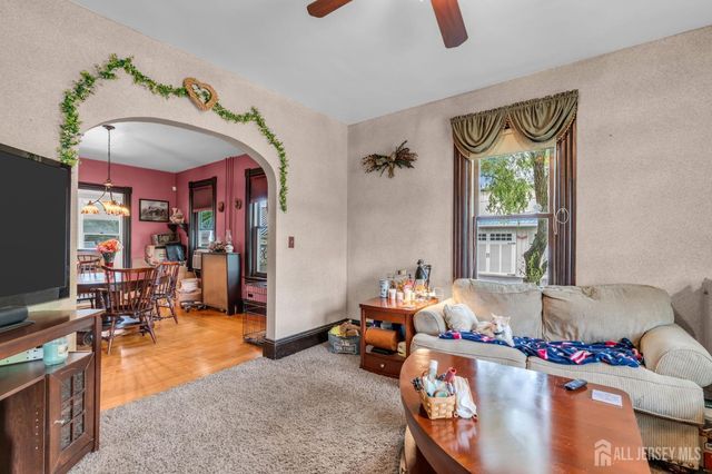 732 State Route 57, Greenwich, NJ 08886