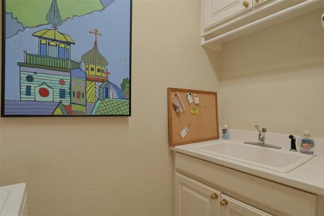 3008 Viewmont Court, Edmond, OK 73003