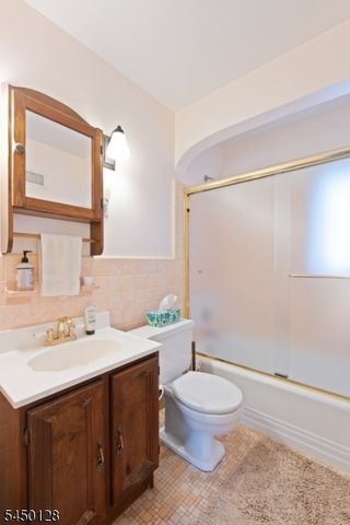 4 Summit Ave, Fair Lawn Boro, NJ 07410