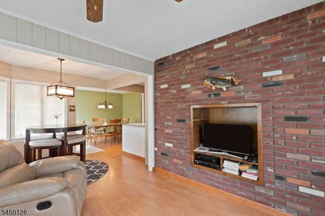 4 Summit Ave, Fair Lawn Boro, NJ 07410
