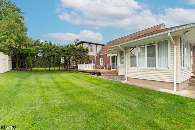 4 Summit Ave, Fair Lawn Boro, NJ 07410