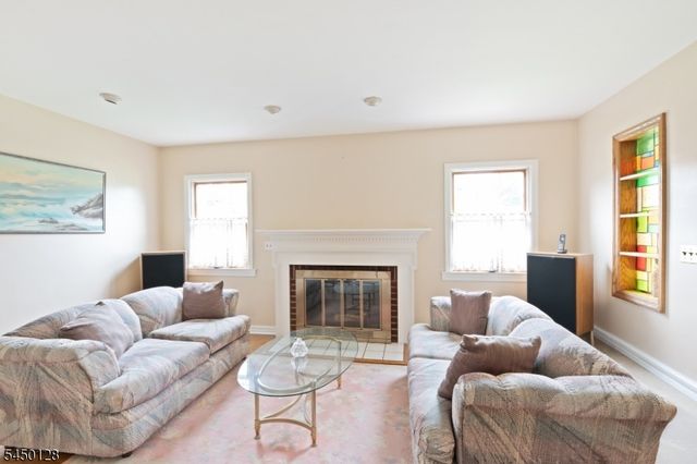 4 Summit Ave, Fair Lawn Boro, NJ 07410
