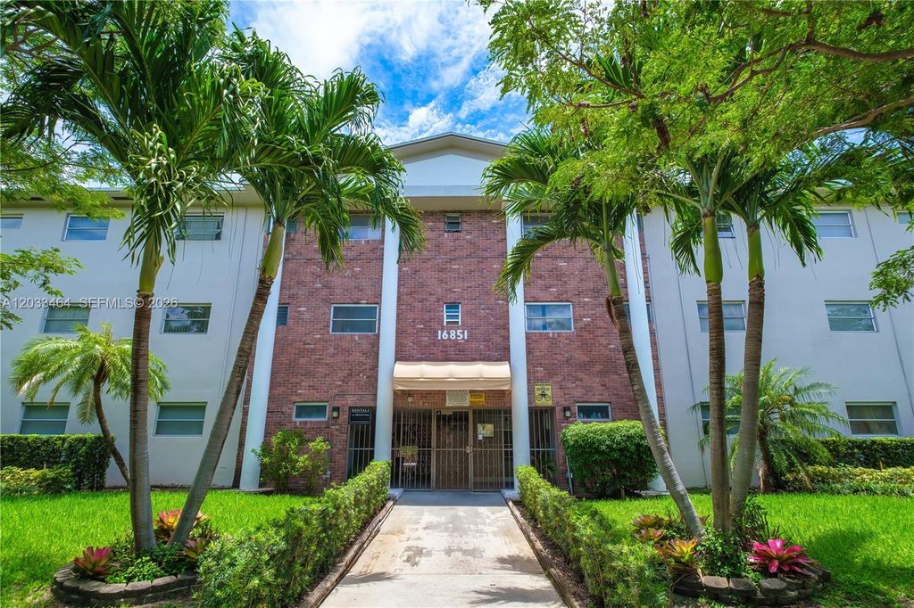 16851 NE 18th Avenue 106, North Miami Beach, FL 33162
