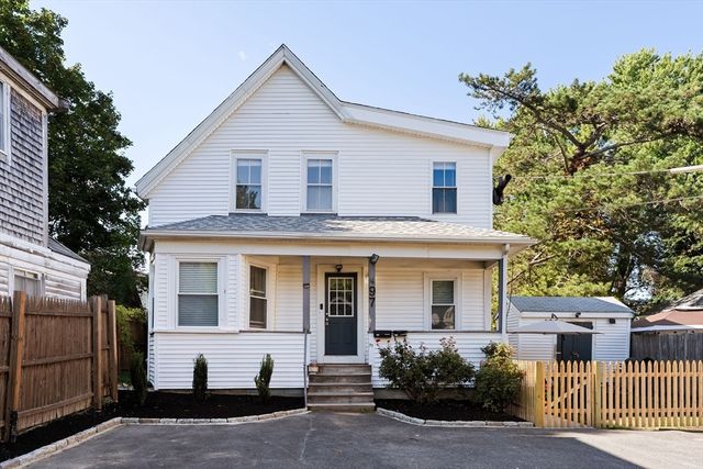 97 West St 97, Whitman, MA 02382