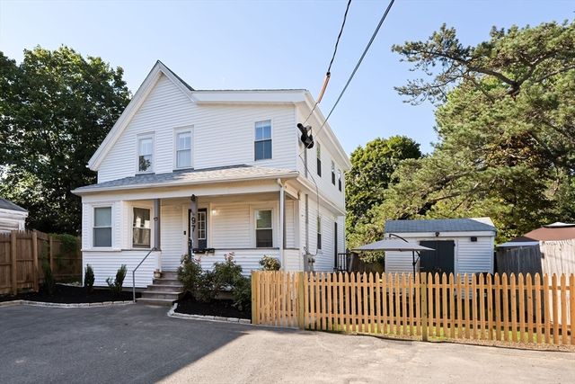 97 West St 97, Whitman, MA 02382