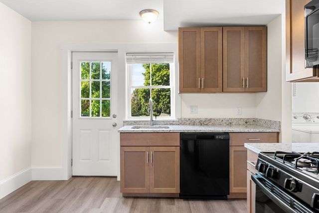 97 West St 97, Whitman, MA 02382