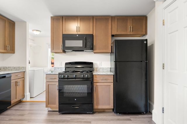 97 West St 97, Whitman, MA 02382