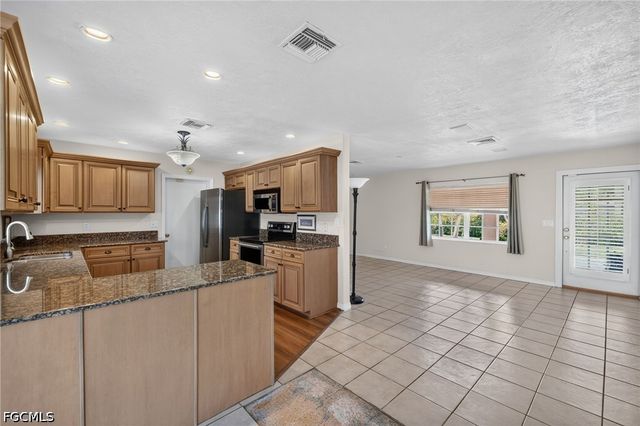 11030 McGregor BLVD, Fort Myers, FL 33919