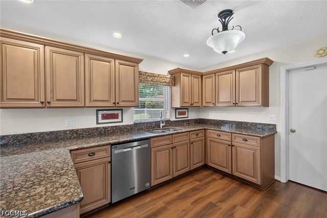 11030 McGregor BLVD, Fort Myers, FL 33919