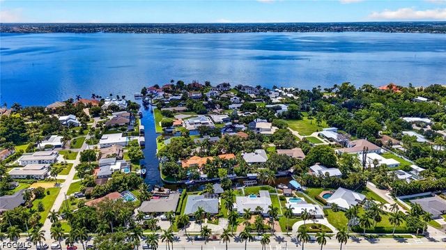 11030 McGregor BLVD, Fort Myers, FL 33919
