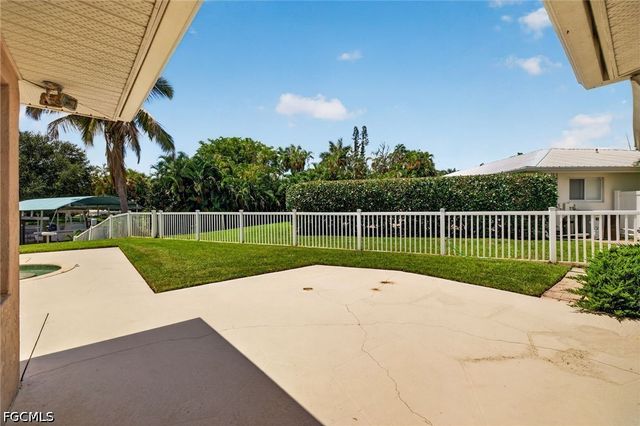 11030 McGregor BLVD, Fort Myers, FL 33919