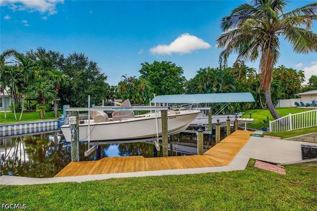 11030 McGregor BLVD, Fort Myers, FL 33919