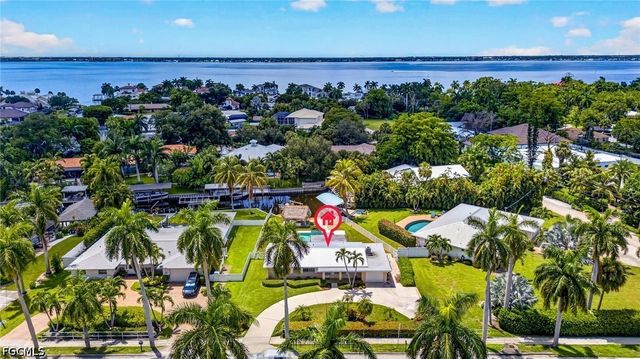 11030 McGregor BLVD, Fort Myers, FL 33919