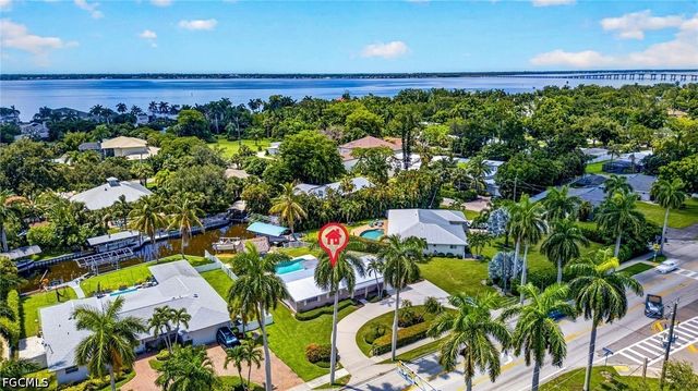 11030 McGregor BLVD, Fort Myers, FL 33919