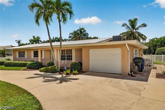 11030 McGregor BLVD, Fort Myers, FL 33919