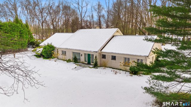 31 Duncan Drive, Greenwich, CT 06831