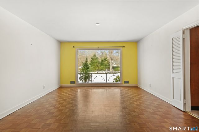 31 Duncan Drive, Greenwich, CT 06831