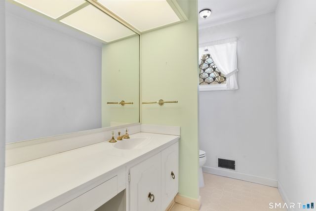 31 Duncan Drive, Greenwich, CT 06831