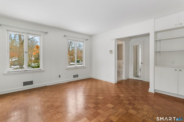 31 Duncan Drive, Greenwich, CT 06831