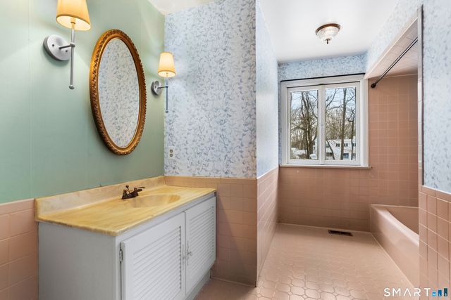 31 Duncan Drive, Greenwich, CT 06831