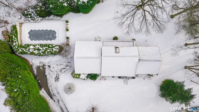 31 Duncan Drive, Greenwich, CT 06831