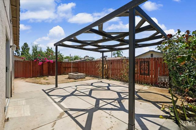 1805 Scenic View Drive, Bakersfield, CA 93307
