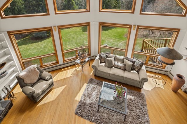 1117 Moulton Lane, Stowe, VT 05672