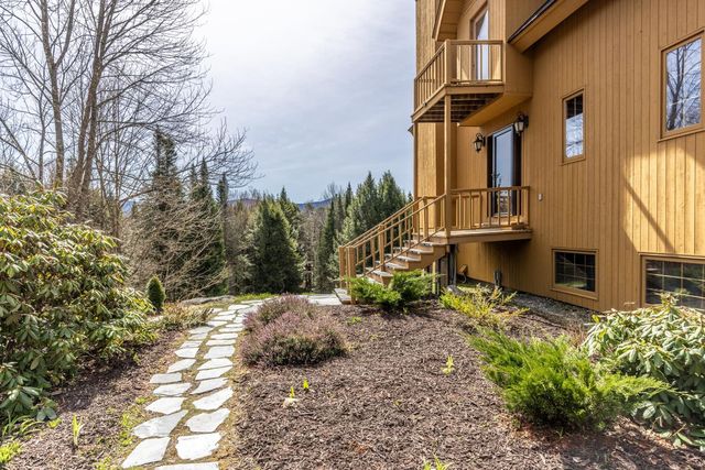 1117 Moulton Lane, Stowe, VT 05672