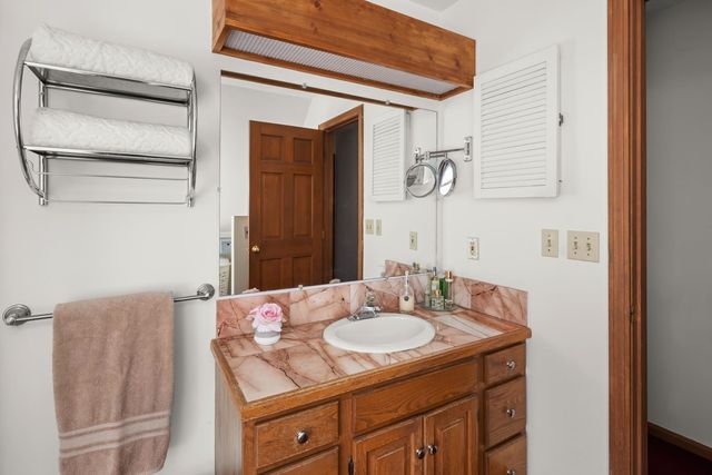 1117 Moulton Lane, Stowe, VT 05672